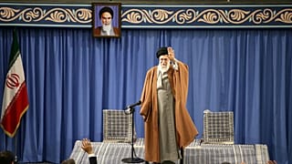 علی خامنه‌ای: موضوعات ناموسی انقلاب نمی‌تواند موضوع مذاکره باشد