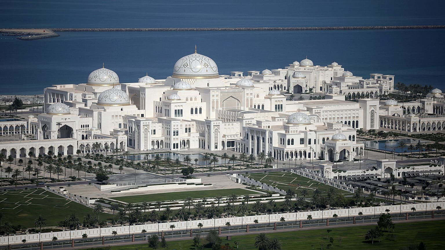 القصر الرئاسي الإماراتي، أبو ظبي