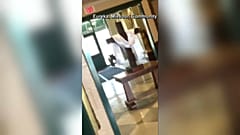 شاهد: دب يتسلل إلى كنيسة في الولايات المتحدة الأمريكية