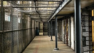 Αποζημίωση μαμούθ σε οικογένεια κρατούμενου που πέθανε από αφυδάτωση