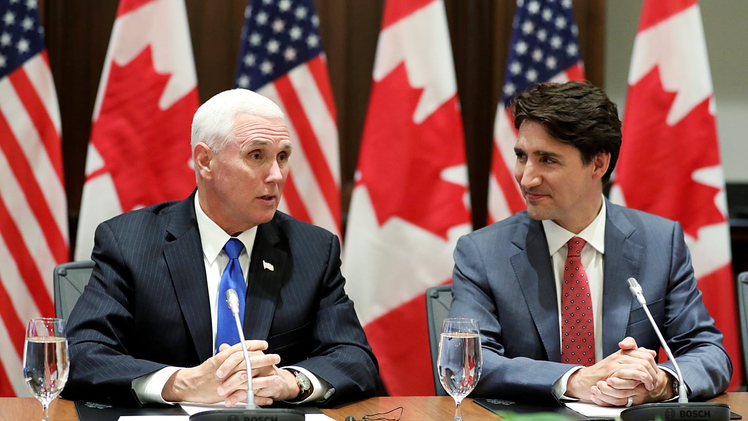 Mike Pence: Çin hükümetinin Huawei'nin topladığı bilgilere yasal erişim imkanı var