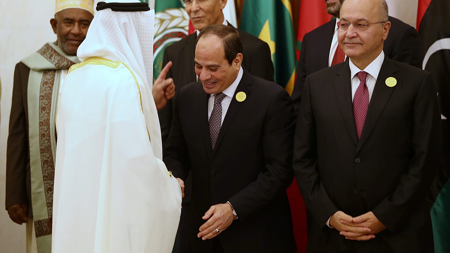 Arábia Saudita pede firmeza contra o Irão