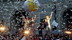 A Vengaboys Strache-himnusza Bécsben