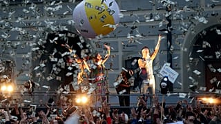 A Vengaboys Strache-himnusza Bécsben