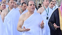 الرئيس المصري عبد الفتاح السيسي خلال تأديته مناسك العمرة