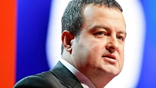 «Μη μου θυμώνεις μάτια μου» αλά Ντάτσιτς