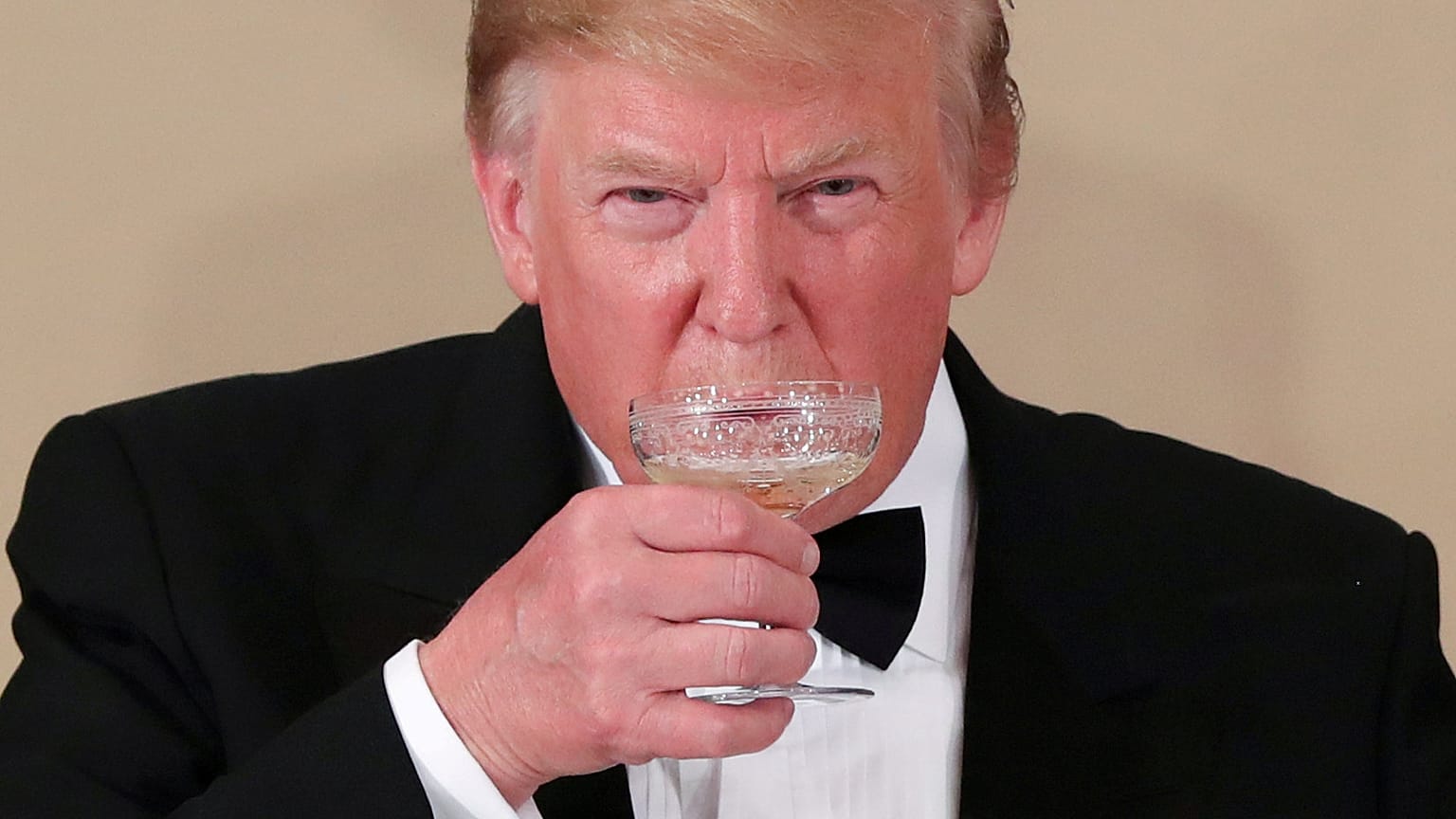 Trump bejelentésére gyengült a tőzsde