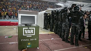 CAF Şampiyonlar Ligi finalinde VAR çalışmadı: Gol iptal edildi, ekiplerden biri sahayı terk etti