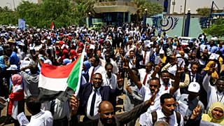 محتجون من تحالف المعارضة خلال اليوم الثاني من الاضراب يوم الخميس في الخرطوم