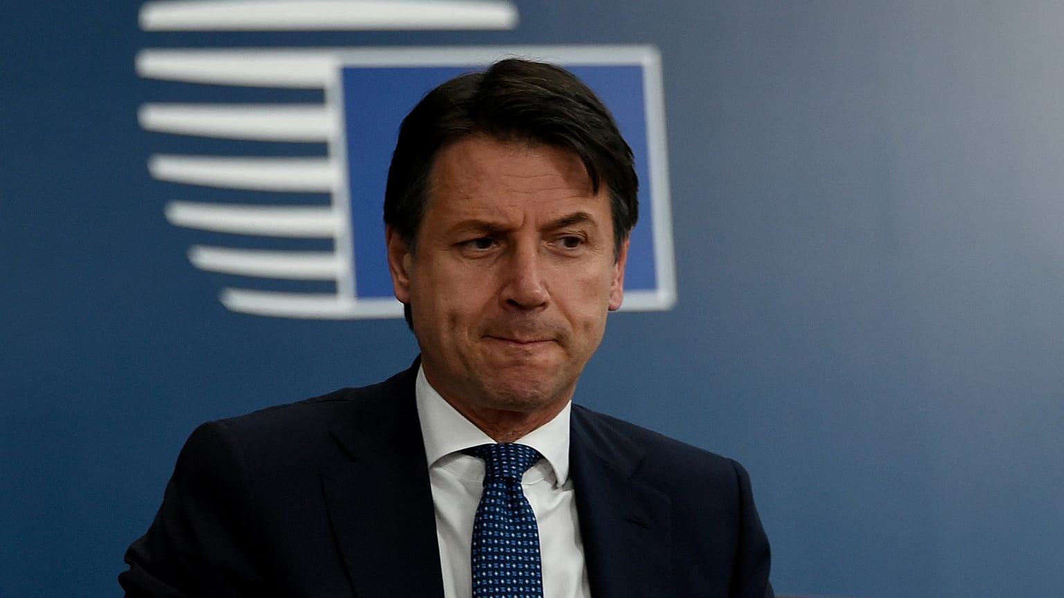 Conte, ultimatum a Di Maio e Salvini: "Basta con i litigi o mi dimetto"