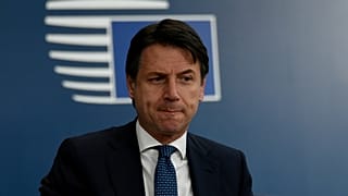 Conte, ultimatum a Di Maio e Salvini: "Basta con i litigi o mi dimetto"