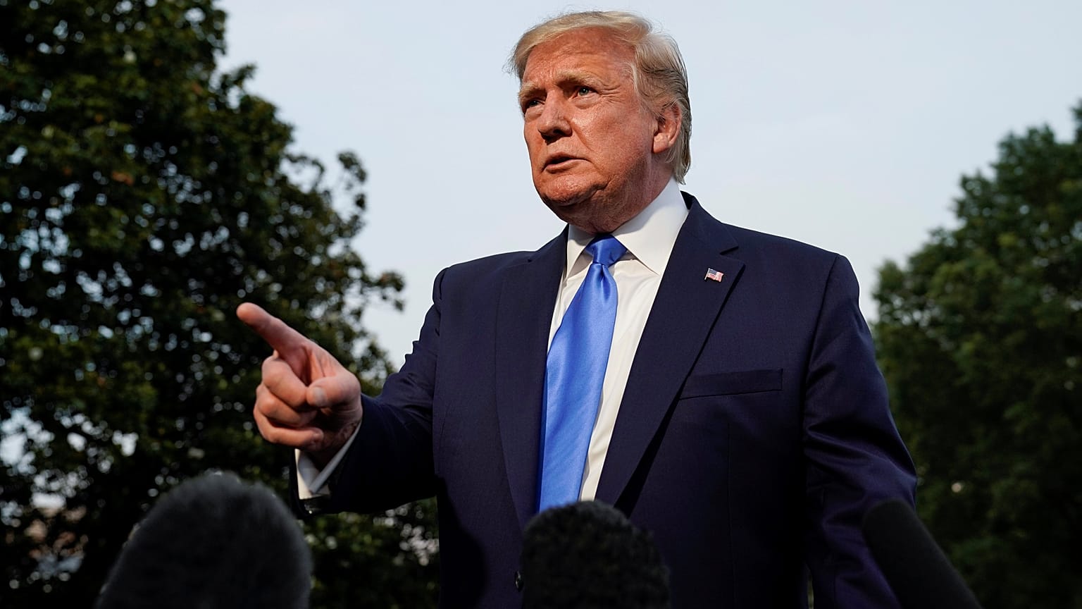 Trump'tan Londra Belediye Başkanı Khan'a sert eleştiriler