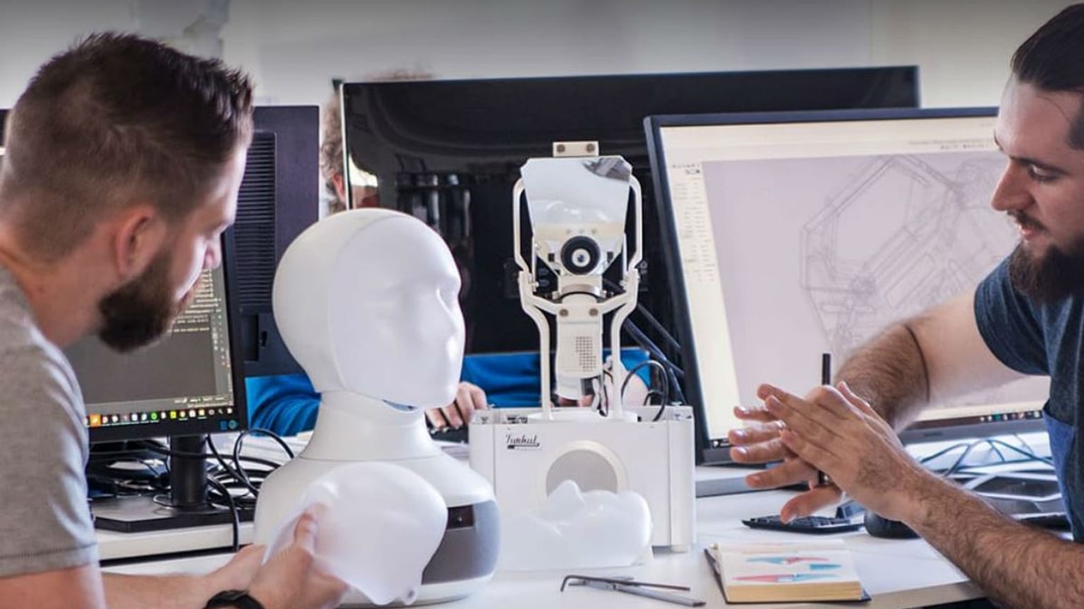 İsveç'te yapay zeka ve robot dönemi: İş mülakatlarında ayrımcılığı önlemek için robot kullanıldı