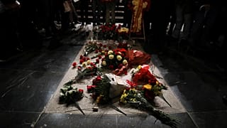 Spagna: stop alla riesumazione, Franco resta nel mausoleo