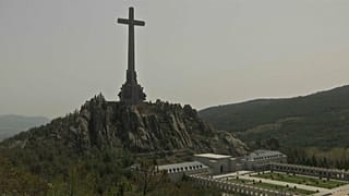 İspanya Anayasa Mahkemesi, Franco'nun naaşının taşınması kararını erteledi