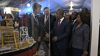 Petrolíferas internacionais "devem investir no capital humano angolano"