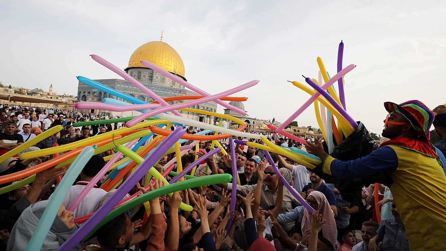 ما هي الدول التي أعلنت الأربعاء والخميس أول أيام عيد الفطر؟