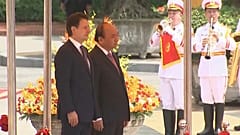 Conte ad Hanoi riafferma l'amicizia fra Italia e Vietnam