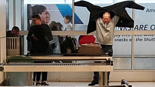 La Russia considera divieto al Parmigiano in valigia. Ecco altre 5 bizzarre restrizioni 