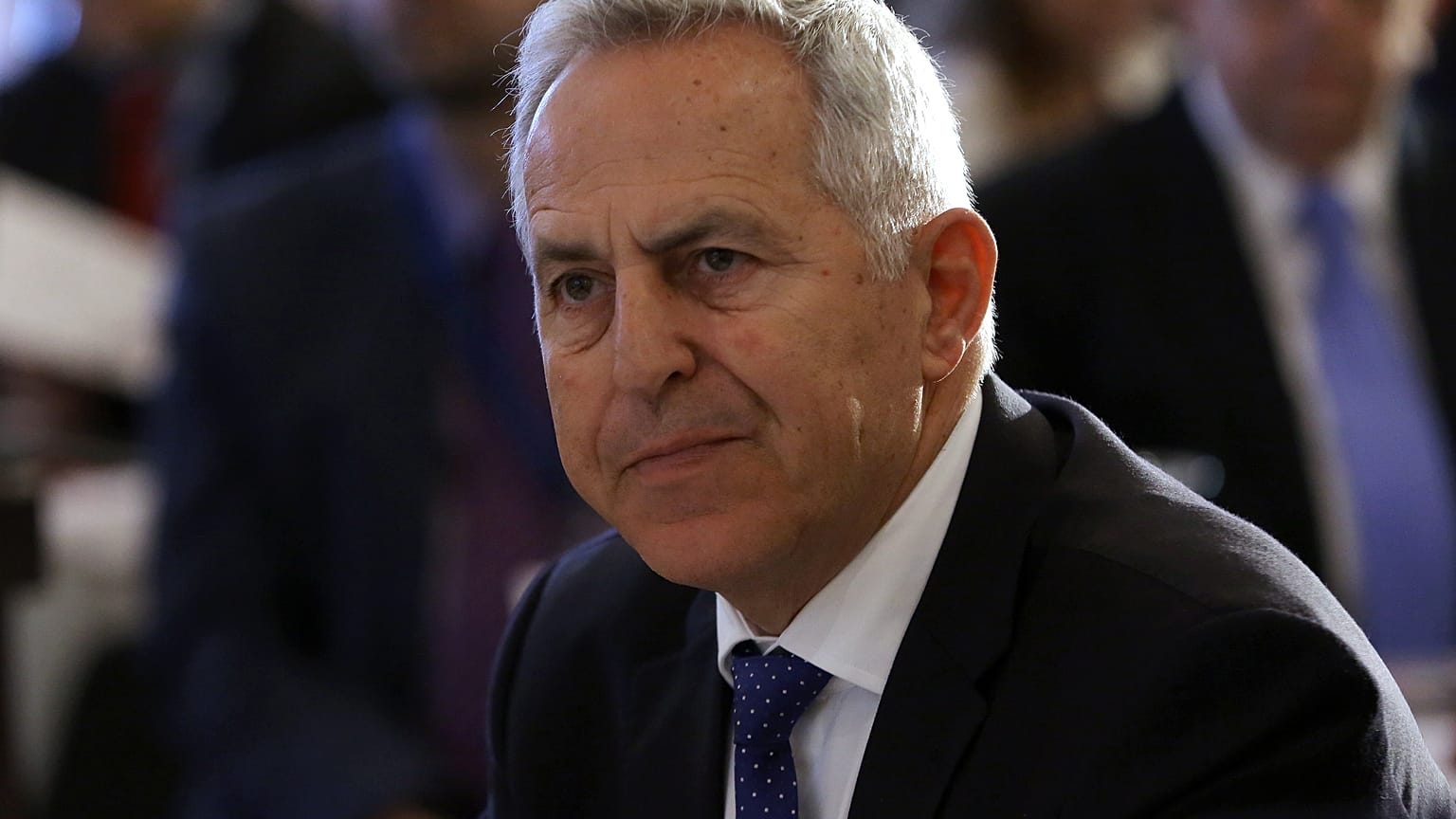 Ο υπιουργός Εθνικής Άμυνας Ευάγγελος Αποστολάκης 