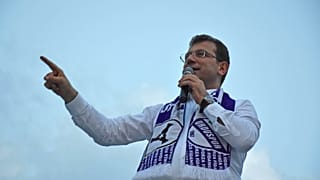Ekrem İmamoğlu, Ordu Cumhuriyet Meydanı'nda vatandaşlarla buluştu.