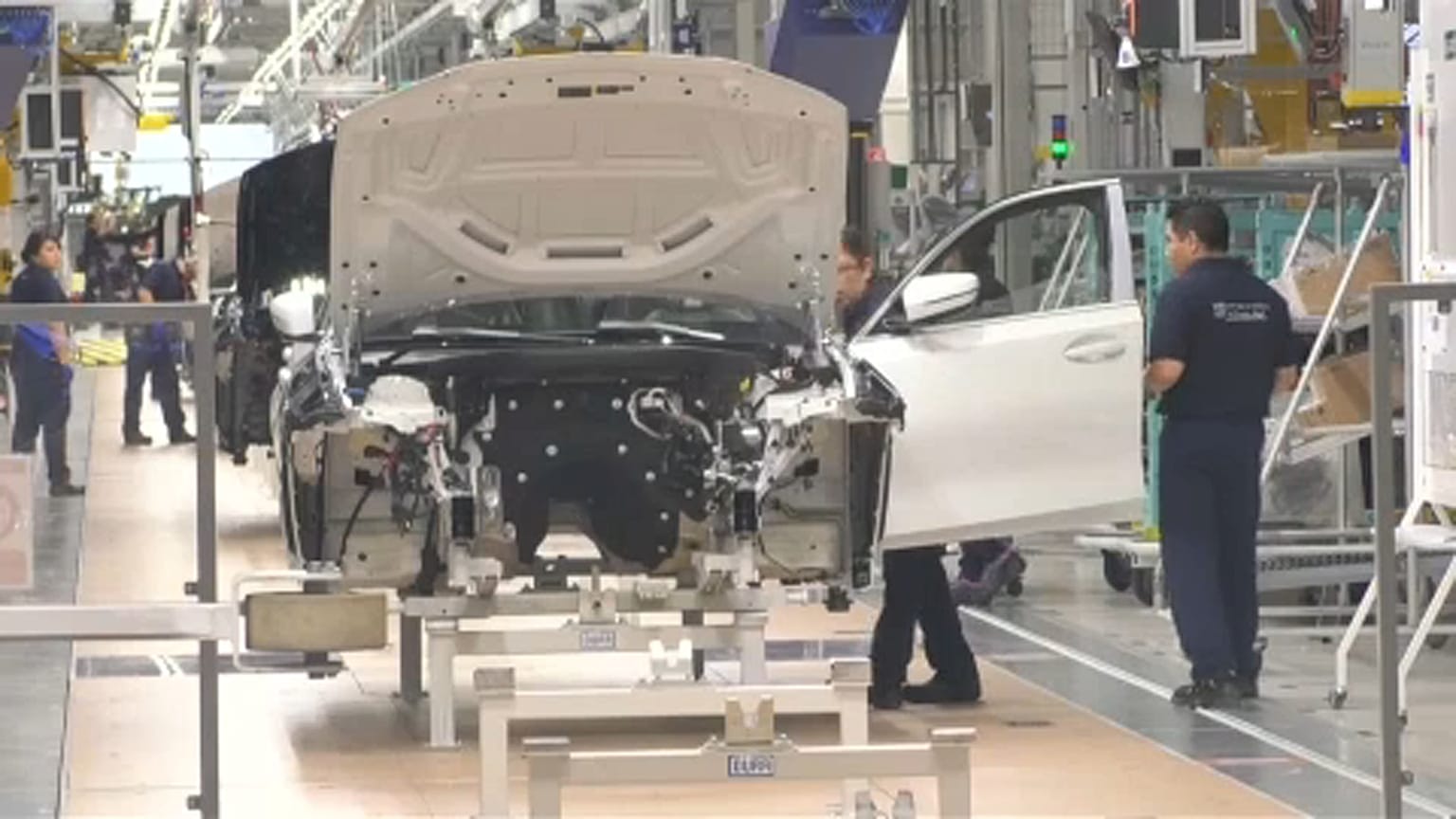 Átadták a BMW mexikói gyárát