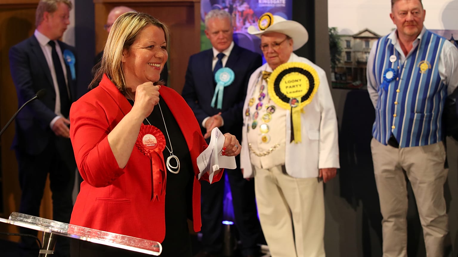 Labour party narrowly denies Brexit party first seat in UK parliament