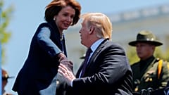 "Sie ist eine Schande" -Trump zieht gegen Nancy Pelosi vom Leder