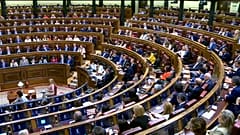 La investidura de Sánchez aguarda el reparto de poder en España