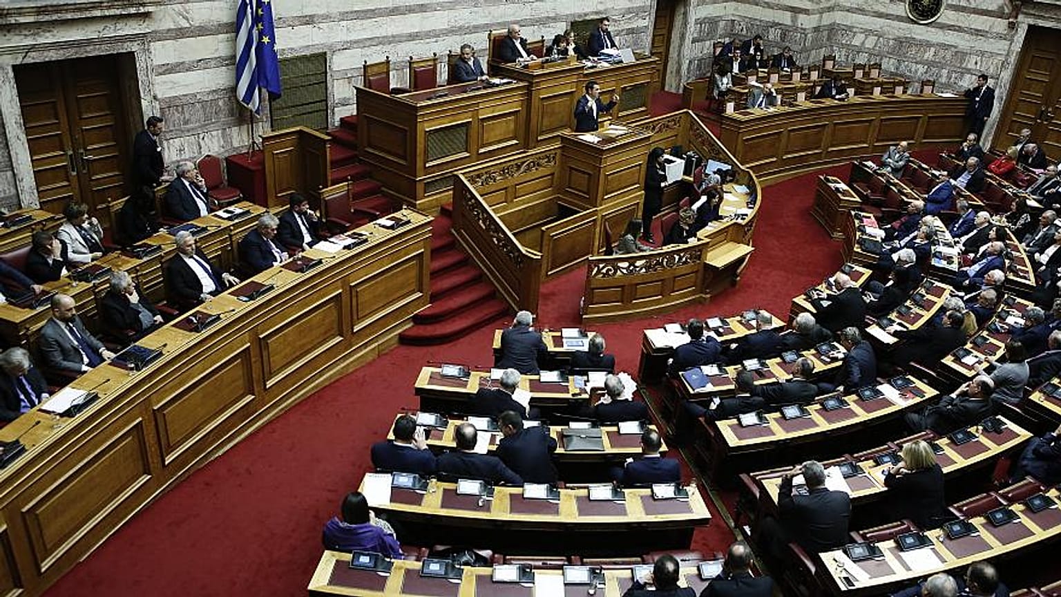 Ψηφίστηκε η τροπολογία για την κατάργηση της μείωσης του αφορολόγητου