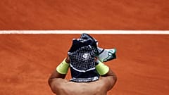 Super Rafa batte Federer e va in finale a Parigi