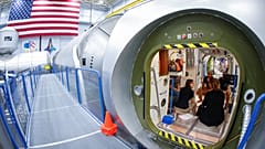 NASA: Το 2020 οι πρώτοι τουρίστες στον ISS