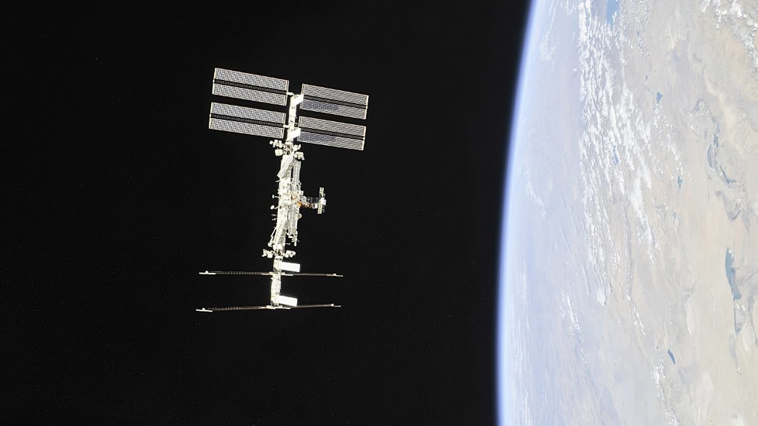 NASA, Uluslararası Uzay İstasyonu'nun kapılarını 'turistlere' açıyor