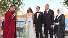 Έγιναν κουμπάροι Ρετζέπ Ταγίπ Ερντογάν και Μεσούτ Εζίλ