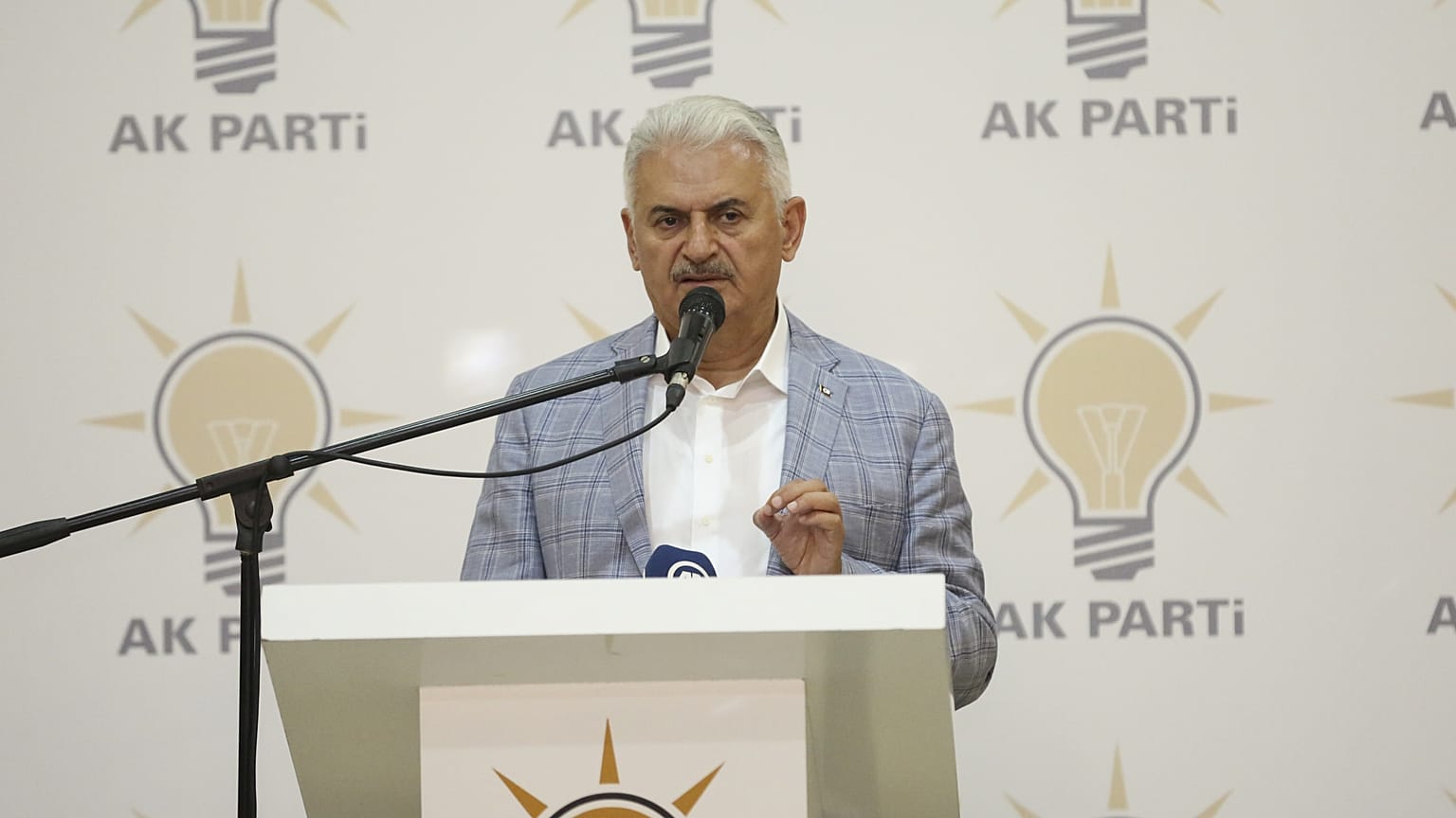 Binali Yıldırım: Ordu'ya gitti valiye küfretti, bunu ben sağlıklı görmüyorum