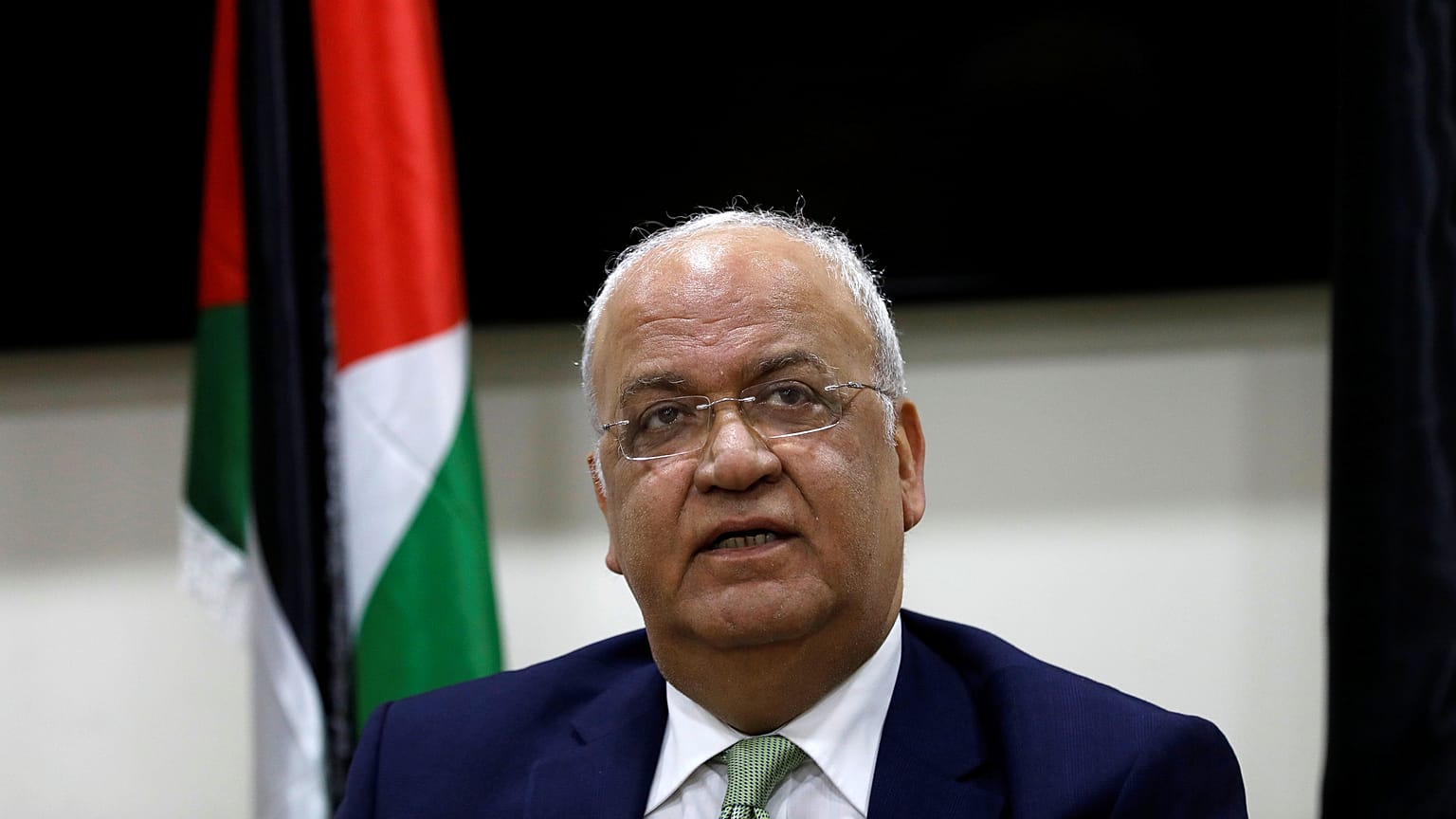 صائب عريقات يتنبأ بفشل مؤتمر المنامة: المؤتمر سيكون نكسة كبرى وسيحرج صهر ترامب