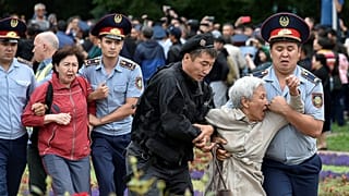 Hunderte Festnahmen in Kasachstan - Wahlsieg von Tokajew sicher