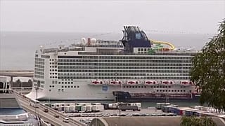 Se busca a una mujer que cayó al agua desde un crucero