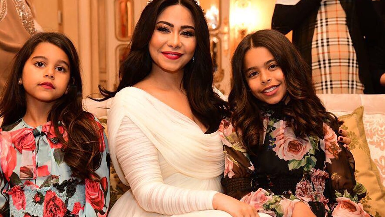 أكثر من مليون مشاهدة لفيديو ابنة شيرين خلال ساعة فقط.. ما رأيك؟