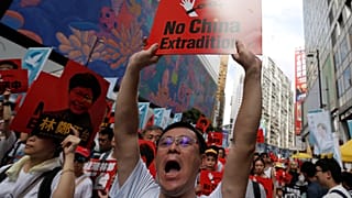 Hong Kong, al rojo vivo por la ley de extradición a China
