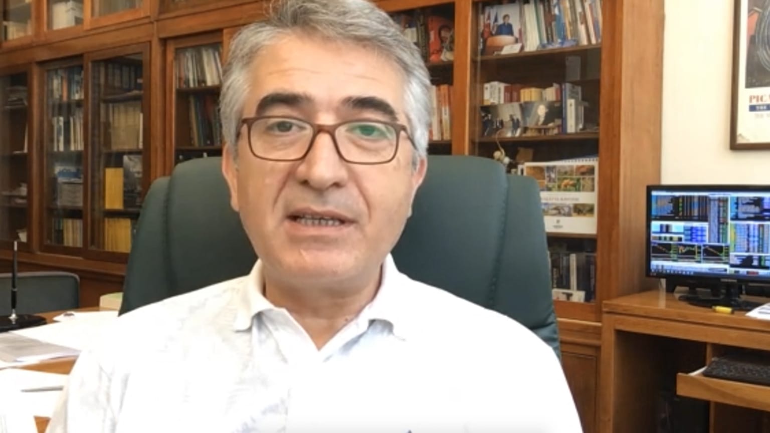 Karatepe: Türkiye'nin S-400 krizindeki 'uzlaşı politikası' TL'yi korudu