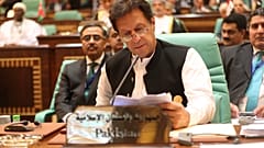 Steuerparadies Pakistan? Ministerpräsident Imran Khan fordert Bevölkerung zum Zahlen von Steuern auf