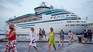 Le navi da crociera di una sola compagnia inquinano 10 volte più di tutte le auto in Europa