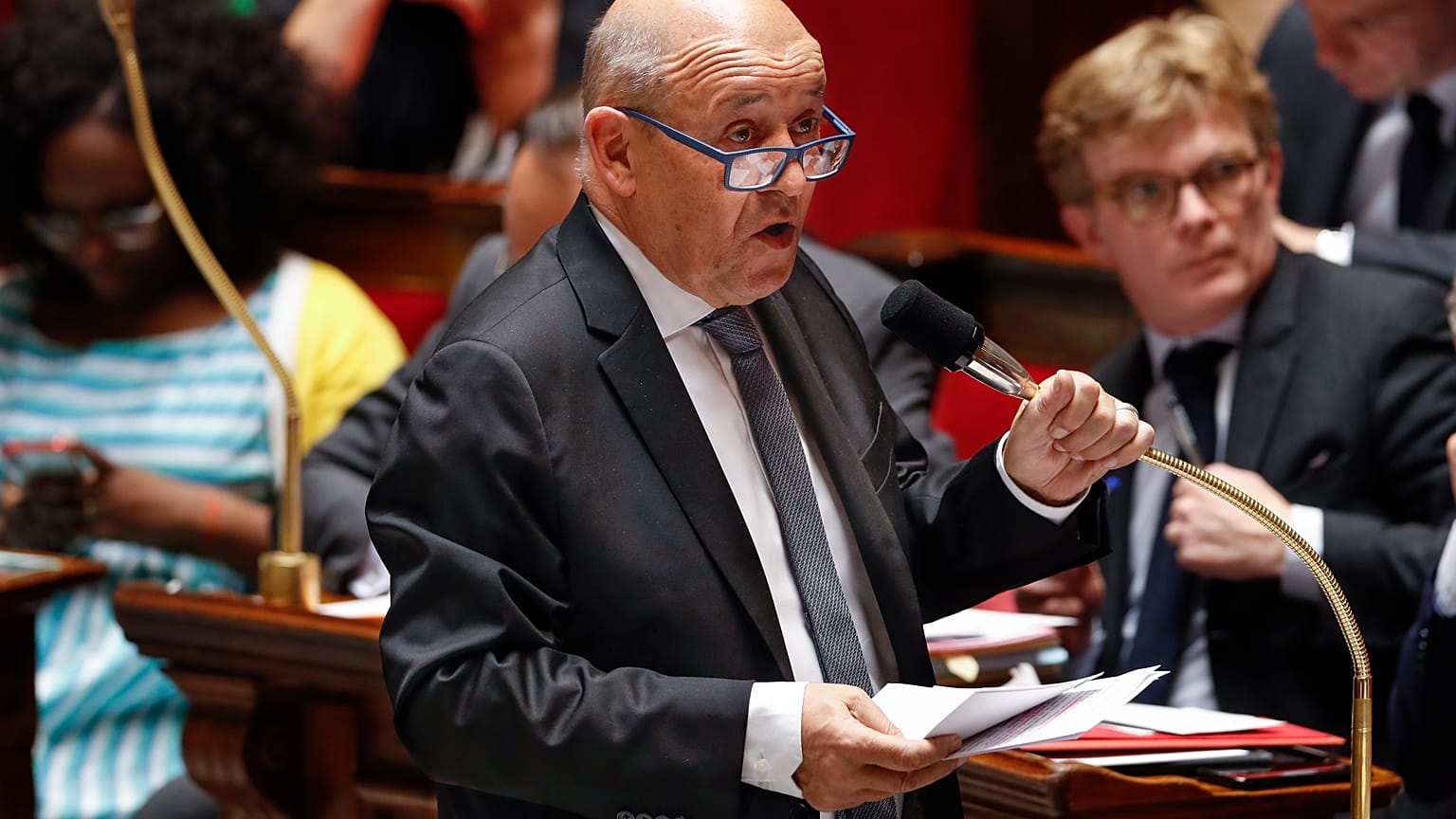 Fransa Dışişleri Bakanı Le Drian'dan, ikili ve bölgesel konuları görüşmek üzere Türkiye ziyareti