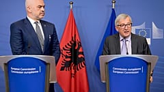 Προειδοποίηση Γιούνκερ για την κρίση στην Αλβανία