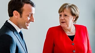 Μακρόν υπέρ Μέρκελ για την προεδρία της Κομισιόν