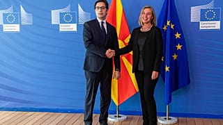 Stevo Pendarovski , to the left, & Federica Mogherini