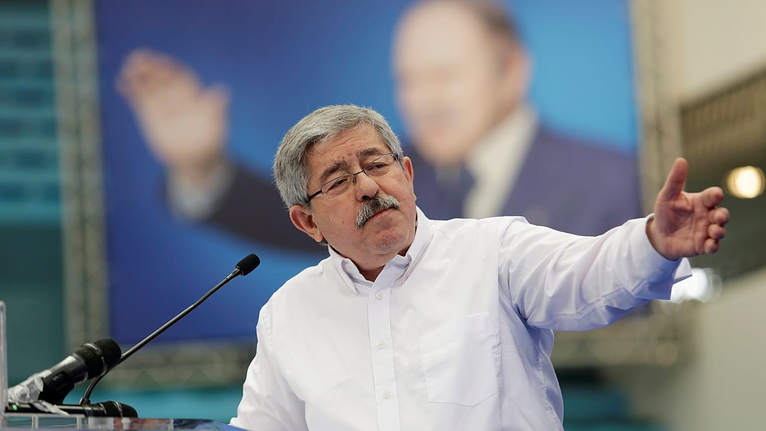 رئيس الوزراء الجزائري السابق أحمد أويحيى