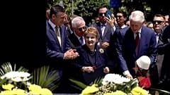 Clinton (72) und Albright (82) in Kosovo als Helden gefeiert