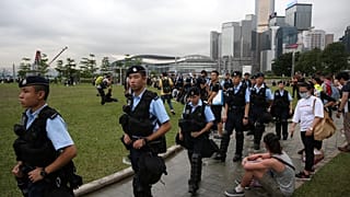 Hong Kong'da protestolar: Şehir merkezinde devlet daireleri önümüzdeki haftaya kadar kapalı